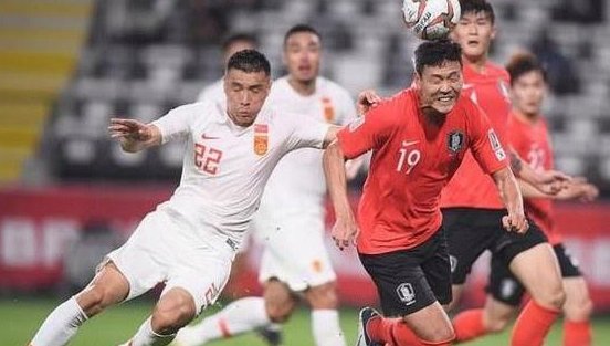 小汪因亚洲杯惨遭达姆扫地出门，粉丝们无语喷