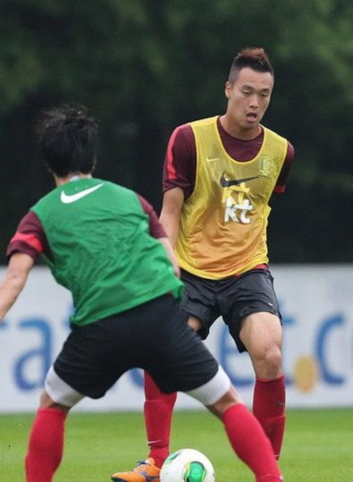 洪明甫赛后力挺球队：首战告捷，再下一城