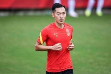 王钰栋请德国体能私教的路子走对了，刘诚宇和旷兆雷就是反面典型！