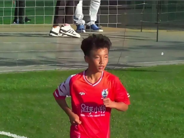 董路：李昊炎已获得参赛证，将正式代表巴萨U15出战