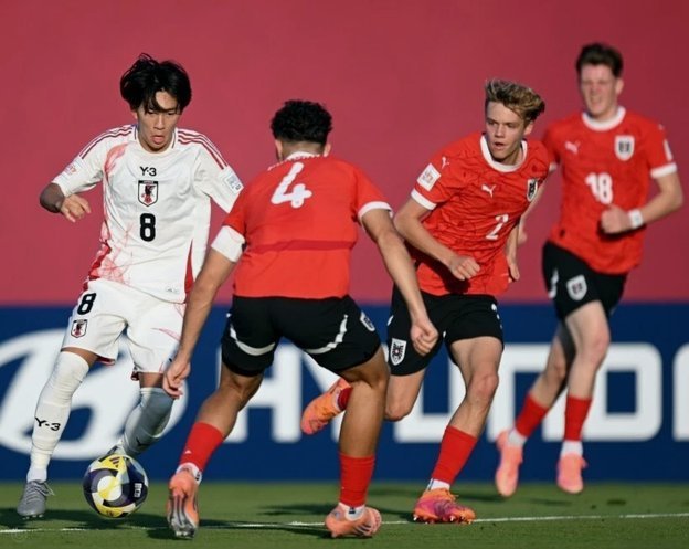 拉玛西亚U15季前赛落后日本清水心跳了，黑子们快来嘲讽西班牙青训啊！什么，你们没看比赛？